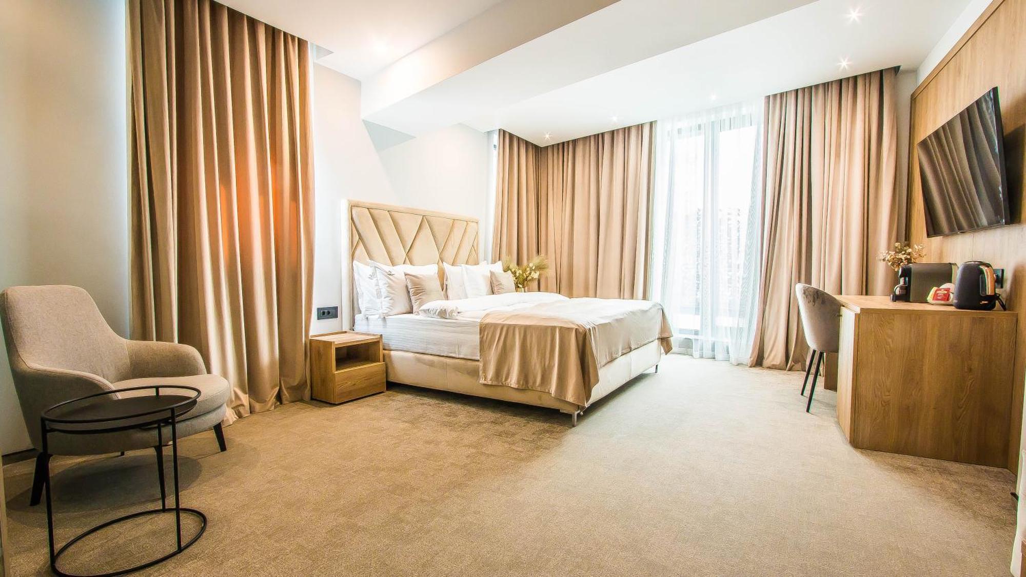 Central Apart Hotel Бухарест Экстерьер фото