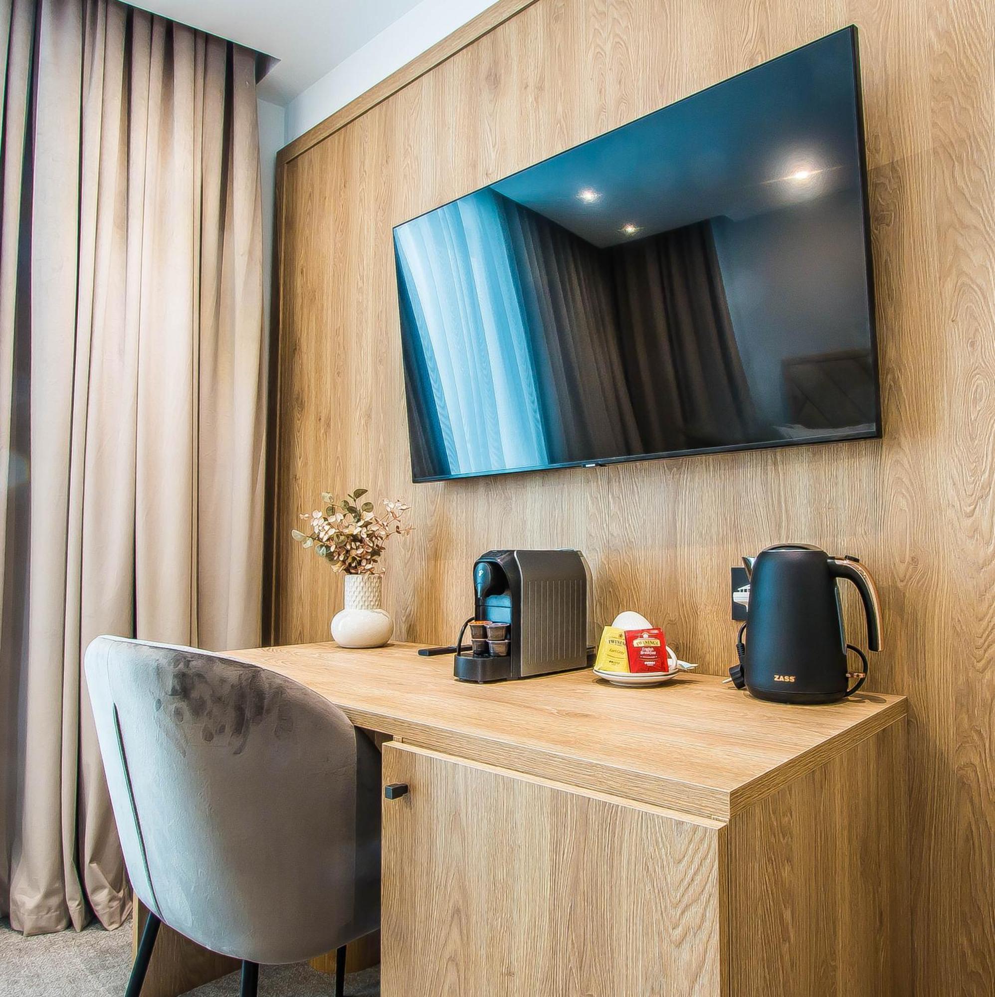 Central Apart Hotel Бухарест Экстерьер фото